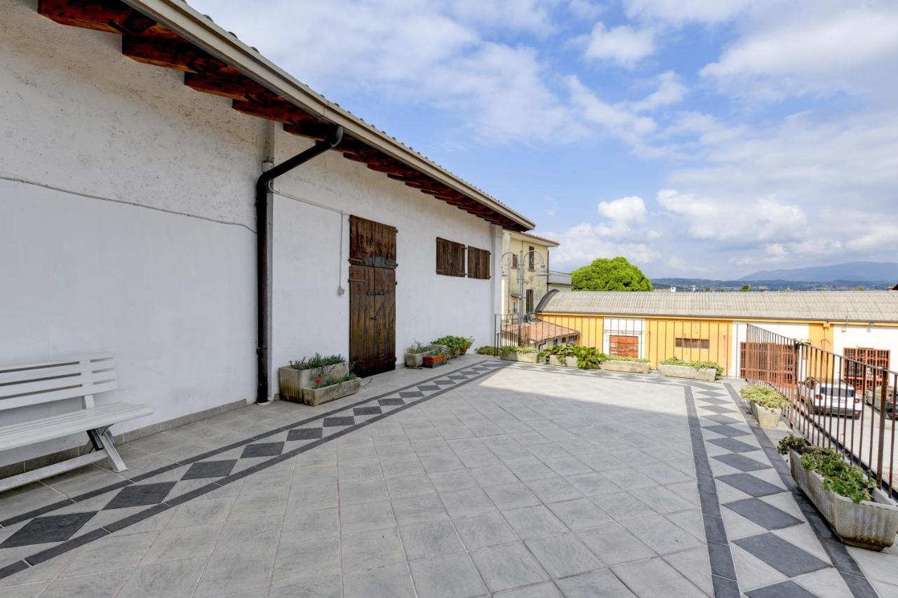 Appartamento In Piazza Moniga del Garda Exterior photo
